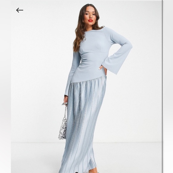 Worn once!! Good condition - Picture 2 of 4